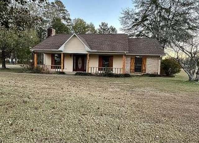 Property at 60002 Country Ln, Amory, MS 38821, 3 beds, 2 baths
