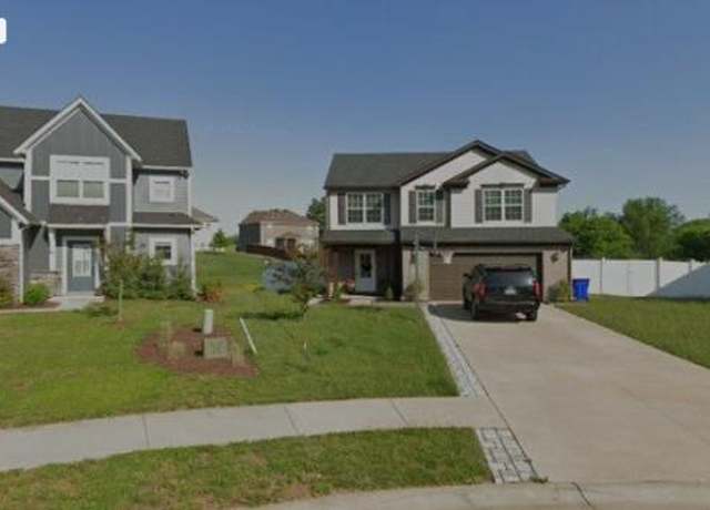 Property at 421 Vining Ct, Bowling Green, KY 42104, 4 beds, 2.5 baths