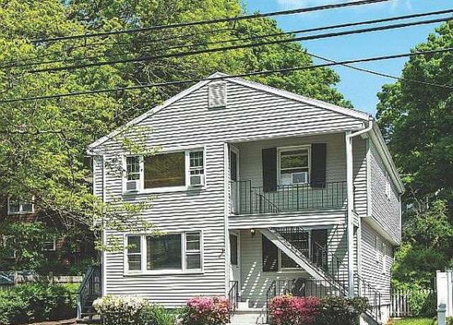 Property at 16 Oenoke Pl, Stamford, CT 06907, 5 beds, 3 baths