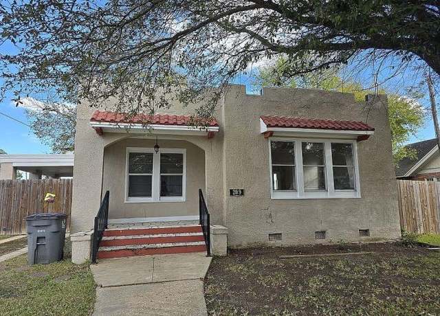Property at 209 S Walnut Ave, Demopolis, AL 36732, 3 beds, 2 baths