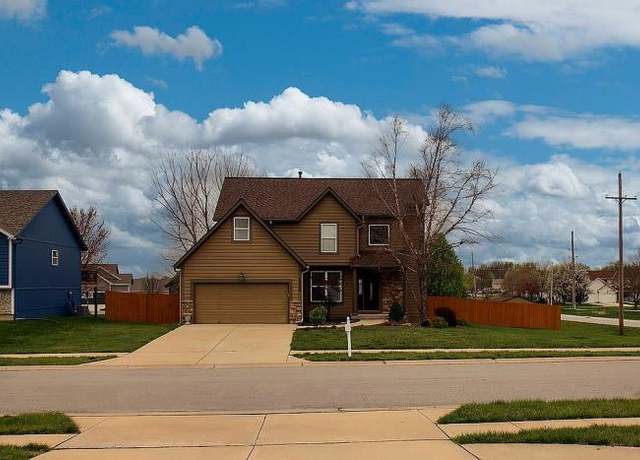 Property at 18300 S Spruce St, Gardner, KS 66030, 4 beds, 3 baths