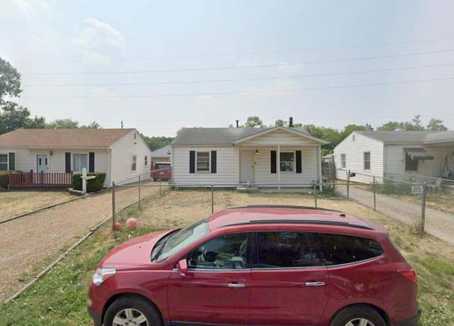 Property at 2601 Burton Dr, Springfield, IL 62703, 4 beds, 1 bath