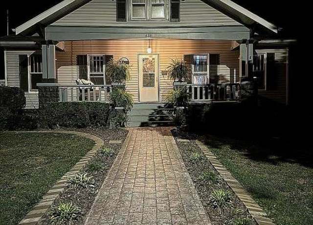 Property at 618 W Chester St, Nashville, IL 62263, 3 beds, 2 baths