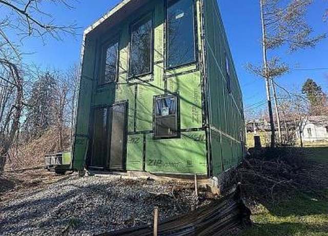 Property at 85 North Ln, Brevard, NC 28712, 3 beds, 2.5 baths