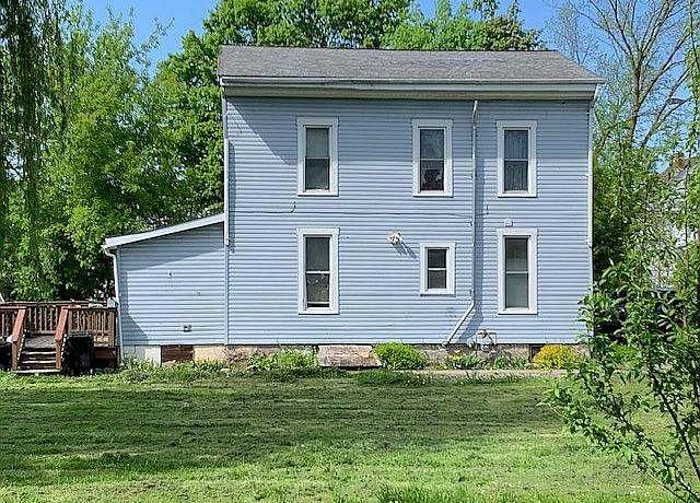 Property at 107 Chapman Pl, Canastota, NY 13032, 4 beds, 1 bath