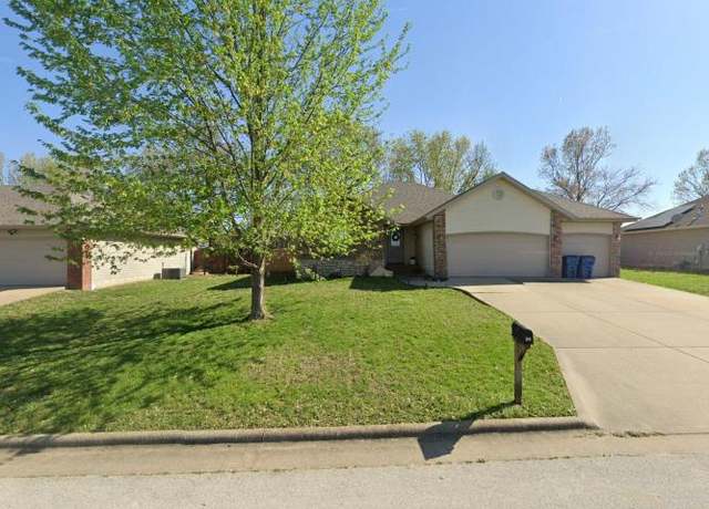 Property at 406 W Cherokee Path, Clever, MO 65631, 3 beds, 2 baths