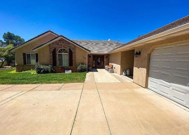 Property at 1398 S 160 W, Hurricane, UT 84737, 7 beds, 3 baths