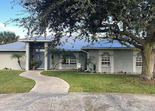 Property at 2014 Indian Hills Dr, Moore Haven, FL 33471, 4 beds, 2 baths