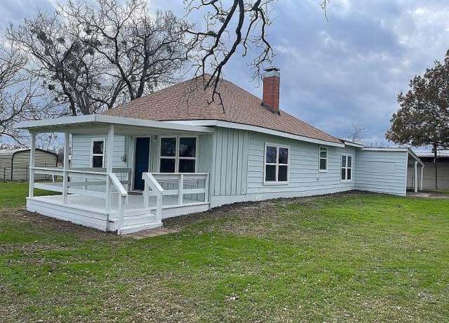 Property at 3607 SW County Rd, Corsicana, TX 75110, 3 beds, 2 baths