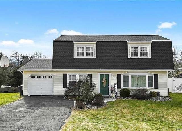 Property at 32 Veteran Cir, Monroe, NY 10950, 3 beds, 3 baths