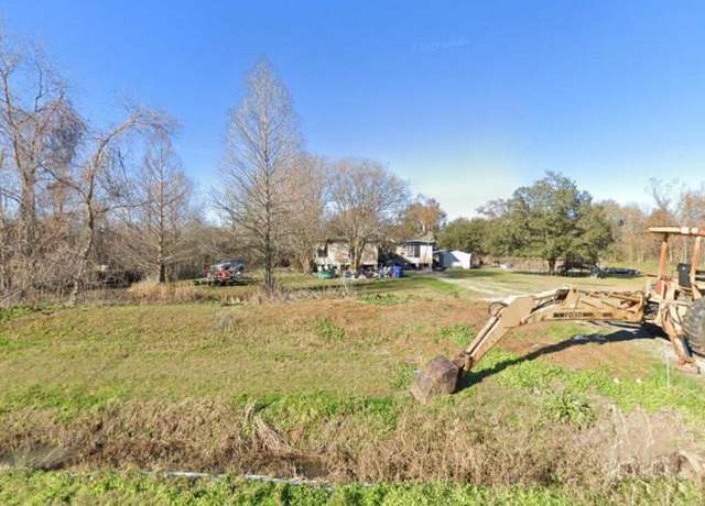 Property at 902 Sharon Dr, Youngsville, LA 70592