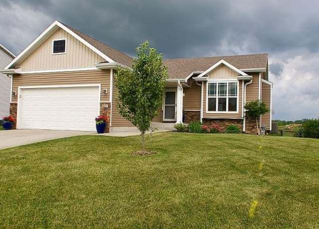 Property at 406 Wildcat Ct, Stuart, IA 50250, 4 beds, 3 baths