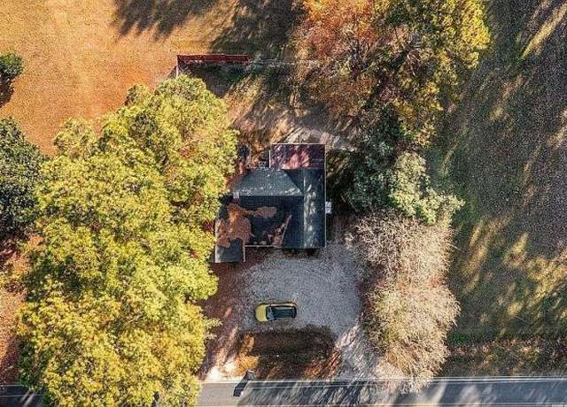 Property at 194 Kivett Rd, Lillington, NC 27546, 3 beds, 2 baths