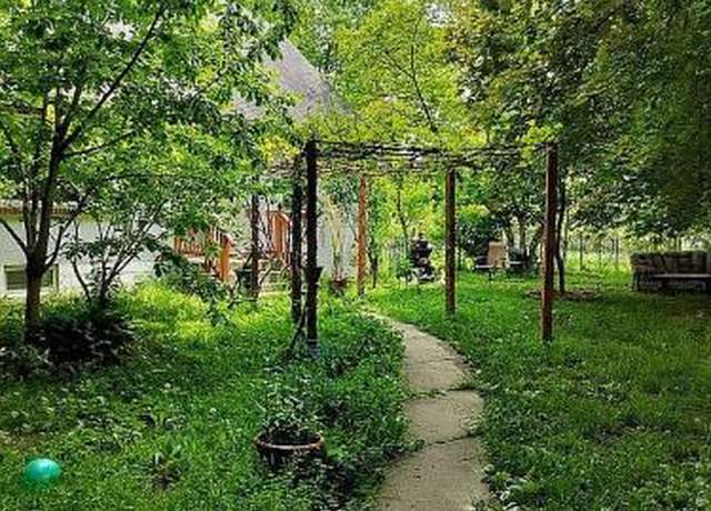 Property at 70 Taft Ave, Poughkeepsie, NY 12603, 6 beds, 2.5 baths