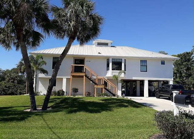Property at 27136 Belle Rio Dr, Bonita Springs, FL 34135, 3 beds, 2 baths