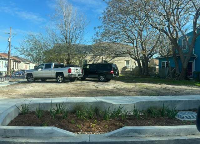Property at 1401 Mandeville St, New Orleans, LA 70117