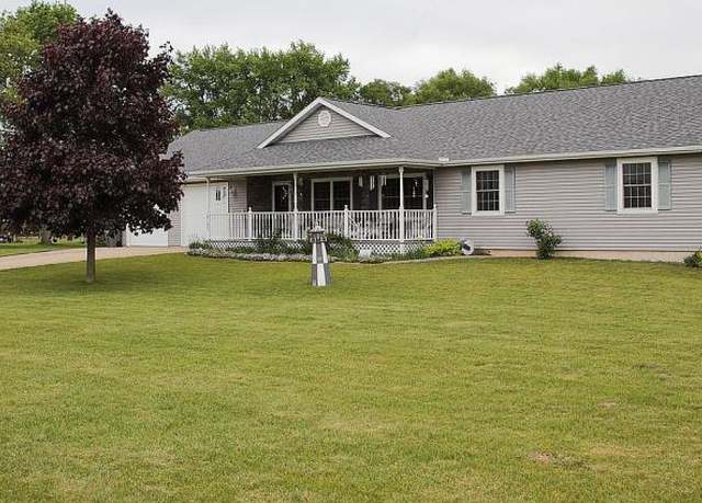 Property at 10153 Inwood Rd, Osceola, IN 46561, 3 beds, 2.5 baths