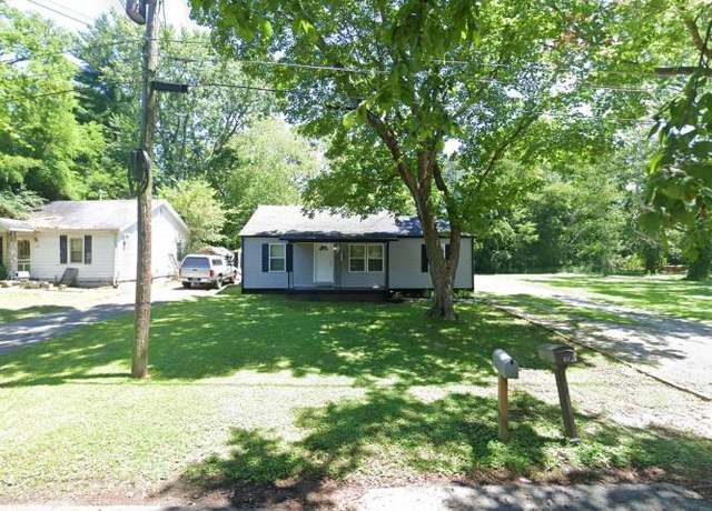 Property at 120 White St, Hopkinsville, KY 42240, 3 beds, 1 bath