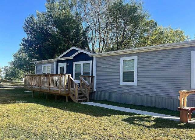 Property at 303 Marble St, Onawa, IA 51040, 3 beds, 2 baths