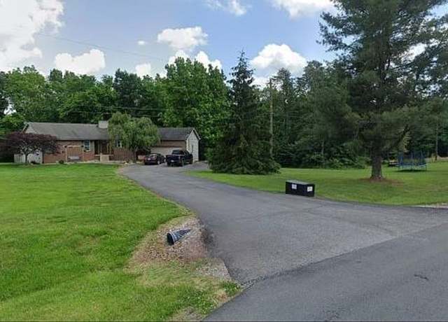 Property at 858 Hillcreek Dr, Elizabethtown, KY 42701, 5 beds, 3 baths