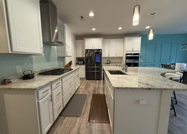 Property at 740 Maggie Way, Chanhassen, MN 55317, 3 beds, 2.5 baths