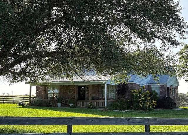 Property at 2110 Immenhauser Rd, Yoakum, TX 77995, 3 beds, 2 baths