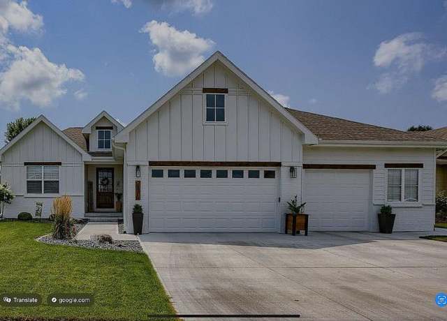 Property at 2811 Brooks Hollow Dr, Fremont, NE 68025, 5 beds, 3 baths