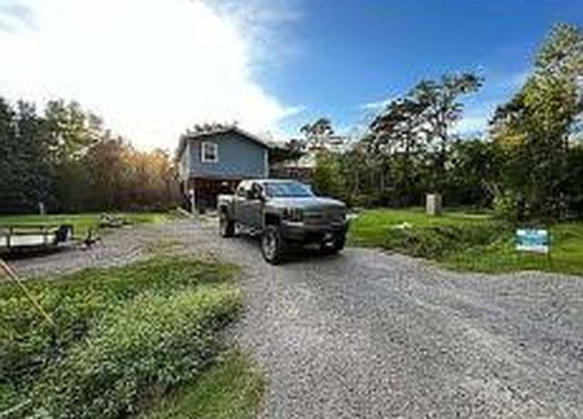 Property at 2753 Claire Dr, Orange, TX 77630, 2 beds, 1 bath
