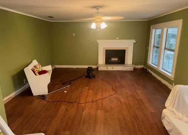 Property at 917 N Winnsboro St, Quitman, TX 75783, 3 beds, 3 baths