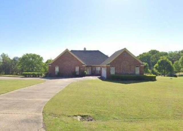 Property at 4590 Forest Hill Rd S, Olive Branch, MS 38654, 4 beds, 2.5 baths