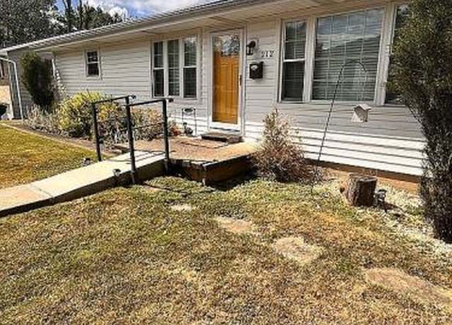 Property at 212 Blaney Ave, Moundsville, WV 26041, 3 beds, 1.5 baths