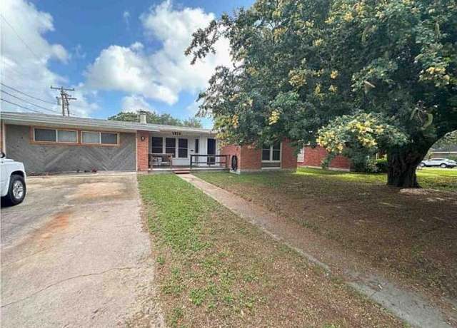 Property at 1014 Herndon St, Corpus Christi, TX 78411, 3 beds, 2 baths