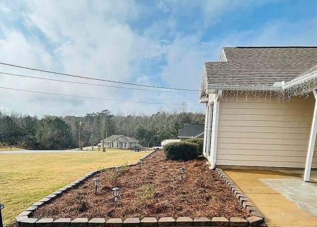 Property at 42 Lee Road 2097, Phenix City, AL 36870, 3 beds, 2 baths