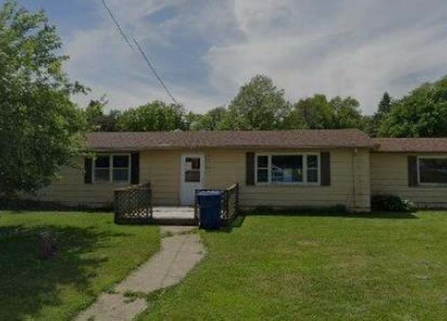 Property at 410 S 4th St, Lyons, NE 68038, 4 beds, 1.5 baths