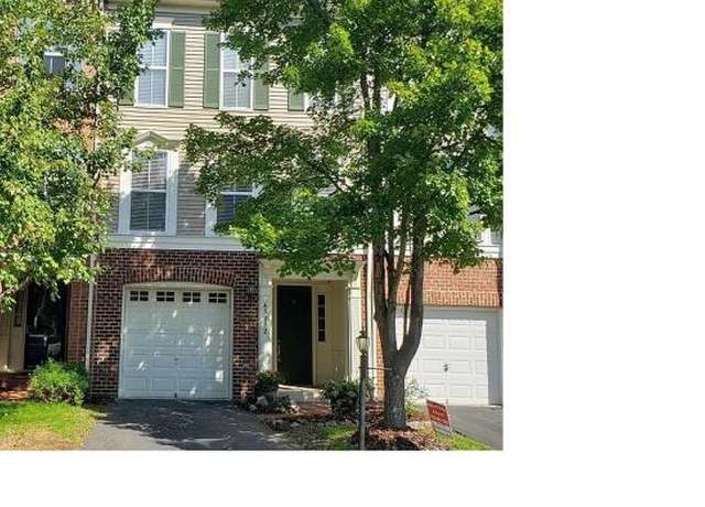 Property at 304 Moosehead Dr, Imperial, PA 15126, 4 beds, 2.5 baths
