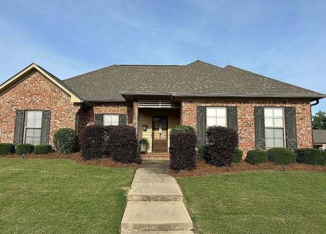 Property at 106 Hanover St, Madison, MS 39110, 3 beds, 2 baths