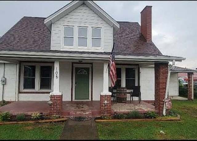 Property at 108 Anderson St, Oak Hill, WV 25901, 5 beds, 2 baths