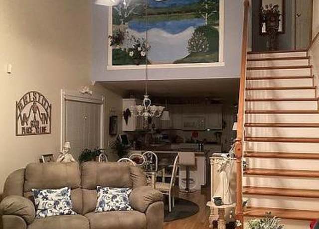 Property at 173 Monarch Dr, Bristol, VA 24201, 3 beds, 2 baths