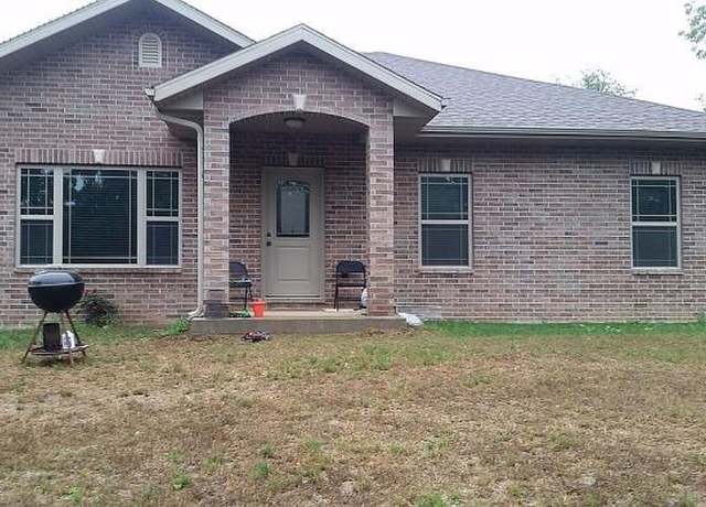 Property at 366 County Road 801, Linn, MO 65051, 3 beds, 2.5 baths