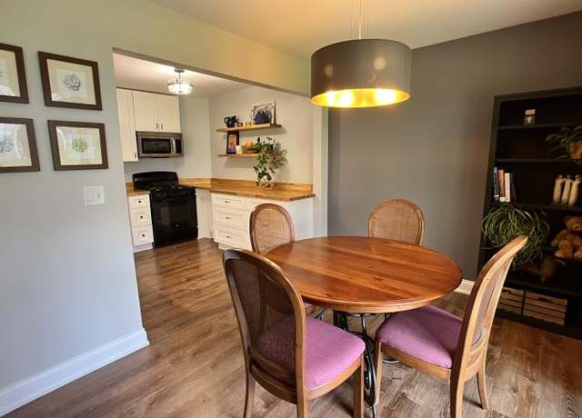 Property at 1600 Queens Ct Apt A1, Wheeling, IL 60090, 1 bed, 1 bath