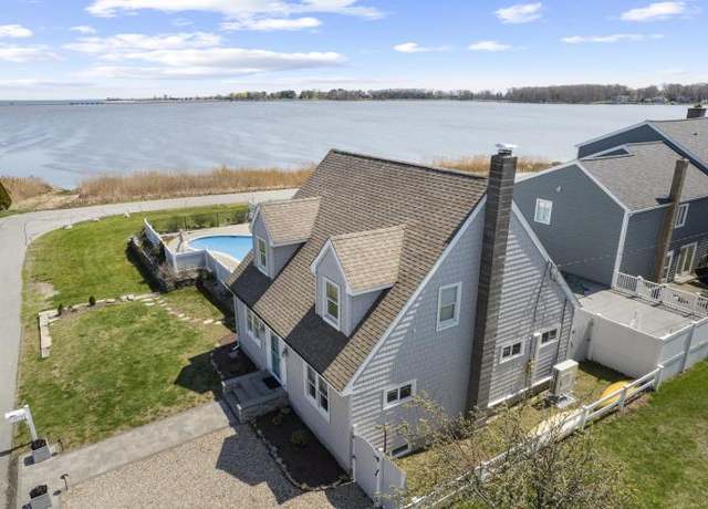 Property at 35 Soundview Ave #2, Old Saybrook, CT 06475, 3 beds, 2 baths