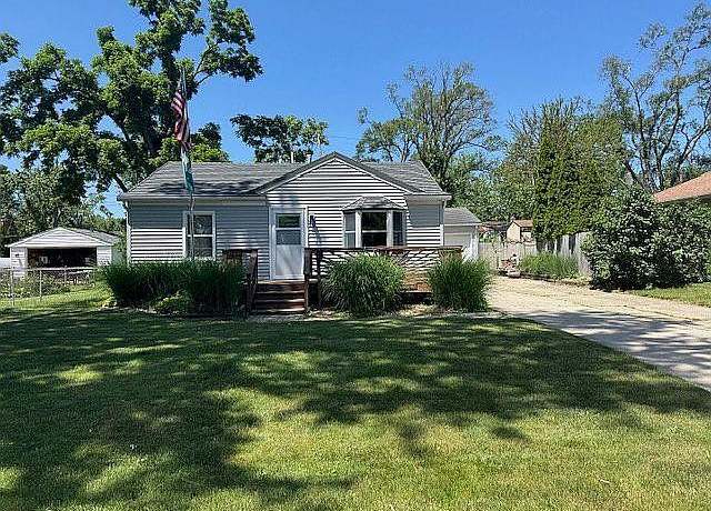 Property at 30767 Brentwood St, Southfield, MI 48076, 2 beds, 1 bath