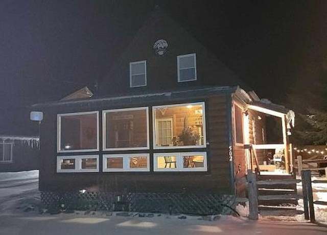 Property at 502 Beach Rd, Pittsburg, NH 03592, 5 beds, 1 bath