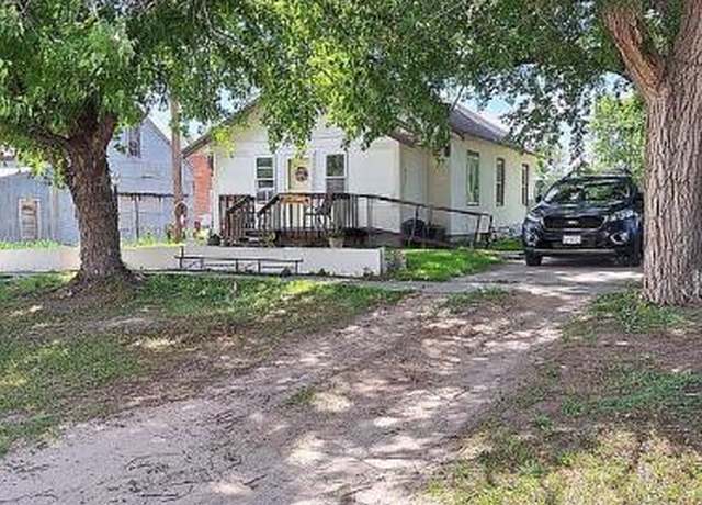 Property at 223 N Walnut St, Cody, NE 69211, 2 beds, 1 bath