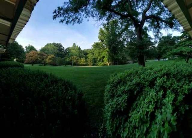 Property at 10201 Grosvenor Pl Apt 103, Rockville, MD 20852, 2 beds, 1.5 baths