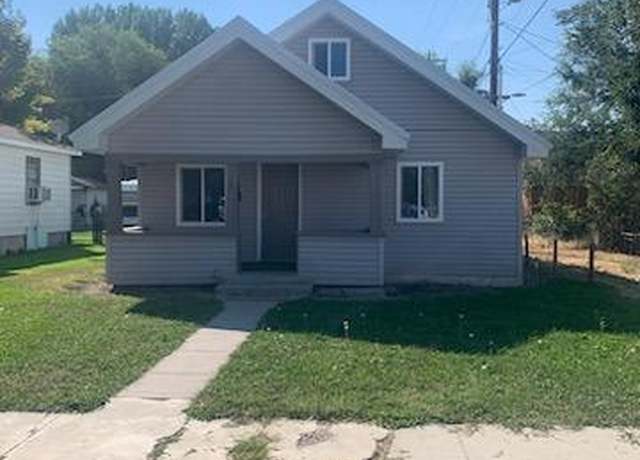 Property at 1220 Conant Ave, Burley, ID 83318, 4 beds, 2 baths