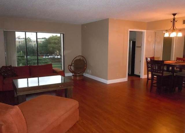 Property at 5917 Via Vermilya Apt 306, Lake Worth, FL 33462, 2 beds, 2 baths