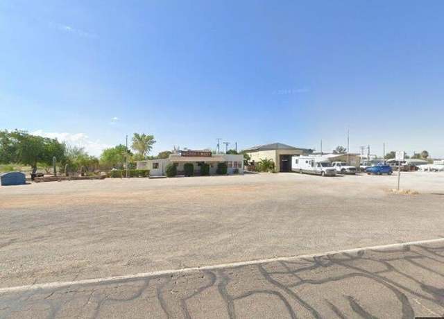 Property at 26921 S Highway 89, Congress, AZ 85332, 8 beds, 4 baths