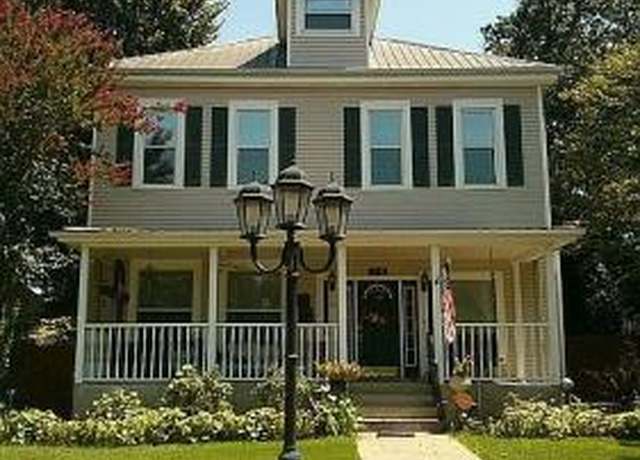 Property at 216 Belle Ave, Fort Smith, AR 72901, 4 beds, 2.5 baths