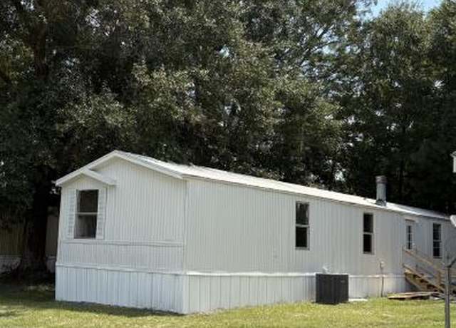 Property at 225 E Spradley St Unit 20, Nacogdoches, TX 75964, 3 beds, 2 baths
